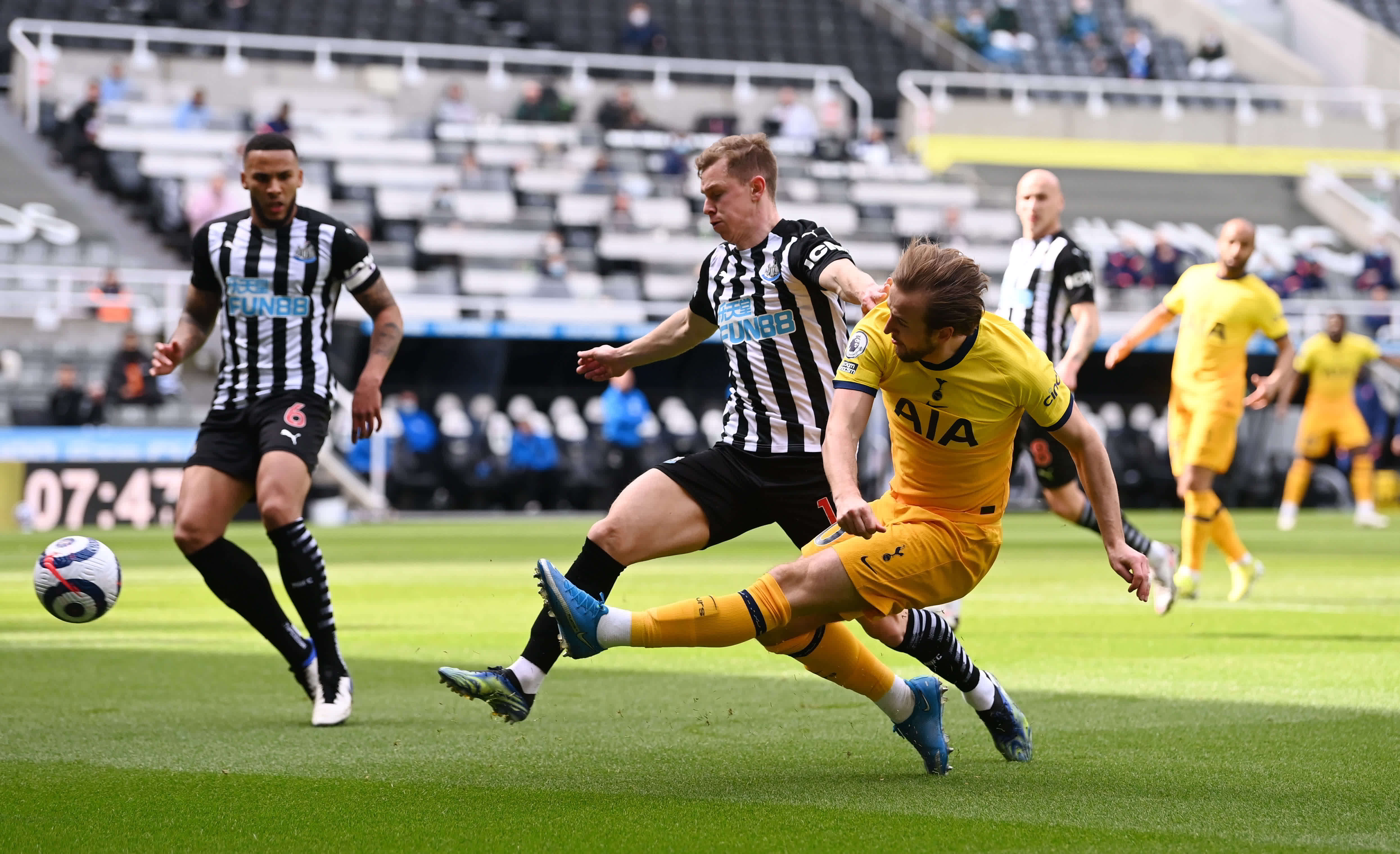 以巴塞罗那 以巴塞罗那